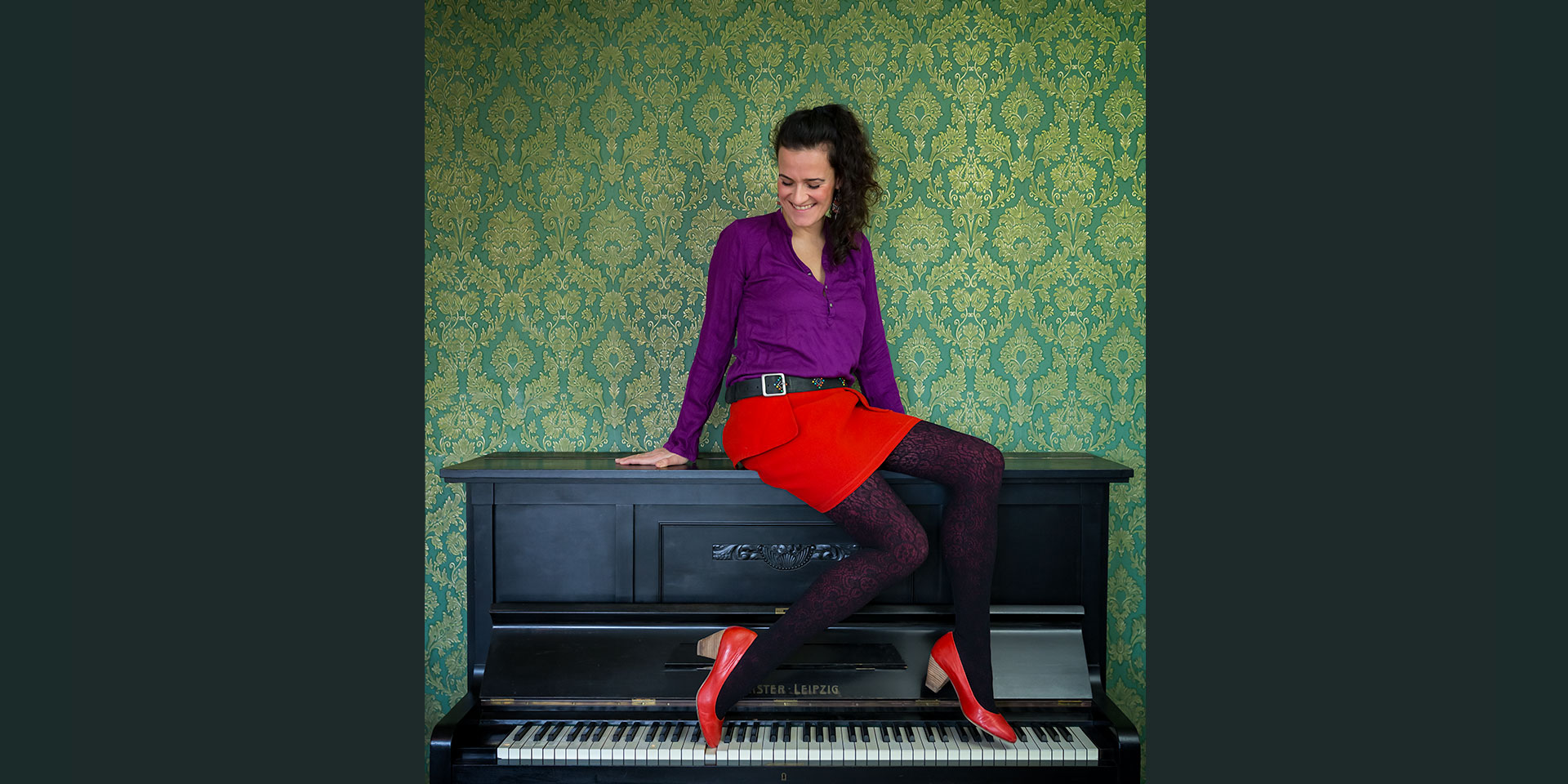 Julie Weißbach auf Klavier